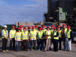 Die Mitglieder der SPD-Stadtverordnetenfraktion sowie der Vorstand des Ortsbezirks Ober/Unter-Widdersheim besuchten jetzt das Basaltwerk der Firma Nickel in Unter-Widdersheim. Die Mitglieder der SPD-Stadtverordnetenfraktion sowie der Vorstand des Ortsbezirks Ober/Unter-Widdersheim besuchten jetzt das Basaltwerk der Firma Nickel in Unter-Widdersheim.